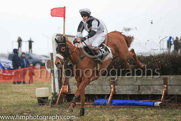 01st TARDREE and P G McGuigan ( 15 ,Antrim (H) - BLACK  WHITE QTD; black  white hlvd sleeves; white cap ) Trainer: Colin S. McKeever,, Owner : W.W. Dennison