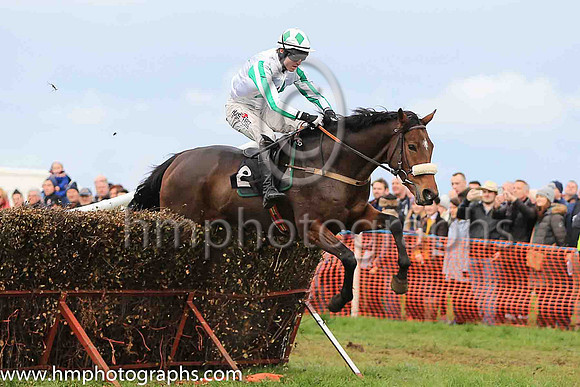 02nd ISLE ROAD and J c Barry ( 2 , WHITE,green star; white  green striped sleeves; white cap,green diamonds ) Trainer: Jason Cairns,, Owner : Frank McClean