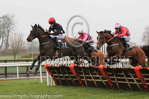 18th Deealli and C D Timmons 3 ( 17 , black, three white spots ) Trainer - Thomas Coyle , Owner - Miss Susan Barton