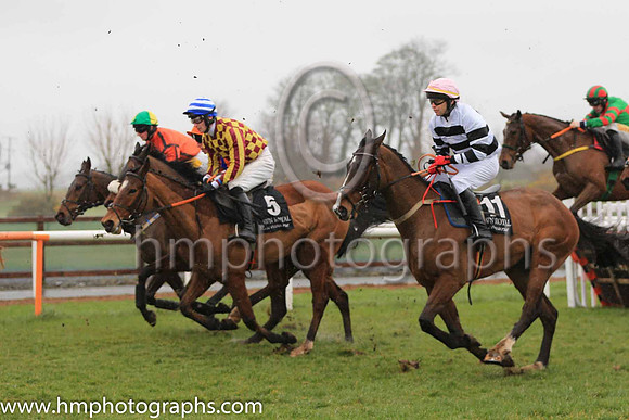 08th The Miser and Mr N Gault 7 ( 11 , black  white hoops ) Trainer - W J Bryson , Owner - John Bryson