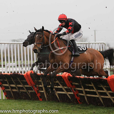 07th Stansfield and B Hayes ( 10 , black, red diamond ) Trainer - Paul Traynor , Owner - Miss K McNeilly
