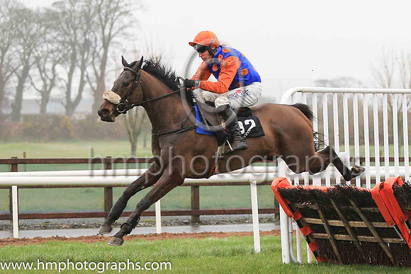 01st Wingin A Prayer and R M Power ( 12 , royal blue, orange spots ) Trainer - Mrs J Harrington , Owner - Rainbow Gems Syndicate