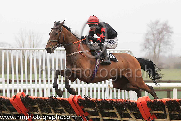07th Stansfield and B Hayes ( 10 , black, red diamond ) Trainer - Paul Traynor , Owner - Miss K McNeilly