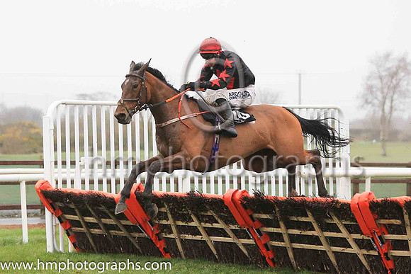 07th Stansfield and B Hayes ( 10 , black, red diamond ) Trainer - Paul Traynor , Owner - Miss K McNeilly