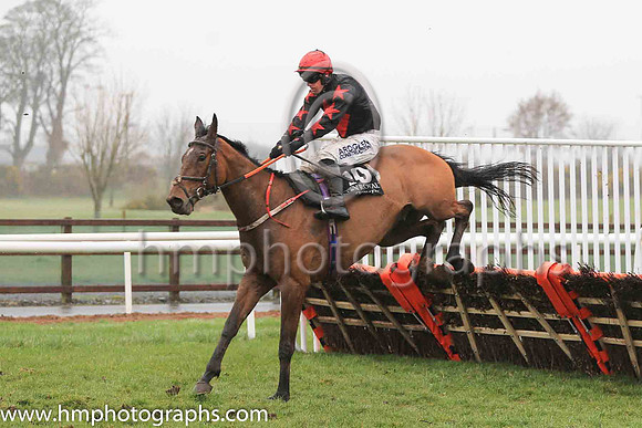 07th Stansfield and B Hayes ( 10 , black, red diamond ) Trainer - Paul Traynor , Owner - Miss K McNeilly