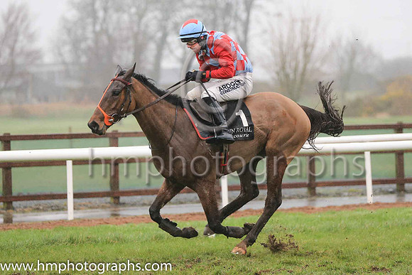 01st Groody Rover and B Hayes ( 1 , red and blue diamonds ) Trainer - P Fenton , Owner - Ms Patricia Hogan