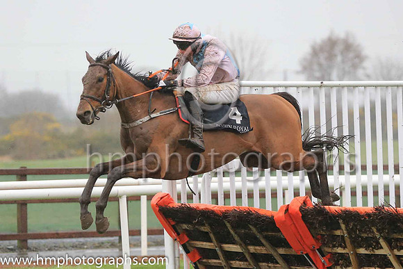 02nd Magic Sea and E Walsh 7 ( 4 , pink and blue qtrd ) Trainer - Mrs S Dawson , Owner - Anthony Peter Passmore  Dr J F Dawson  R McCoubrey