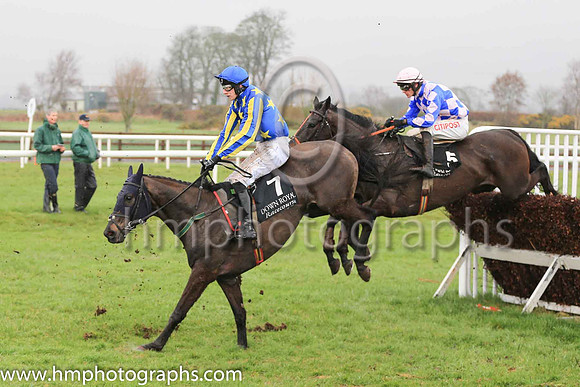 02nd Great Khan and D E Mullins ( 5 , pink and blue diamonds ) Trainer - E J O?Grady , Owner - Simon J H Davis
