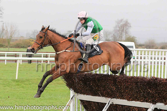 PU Chase End Charlie and J S McGarvey ( 6 , green, white sleeves ) Trainer - Gary McGill , Owner - Gary McGill
