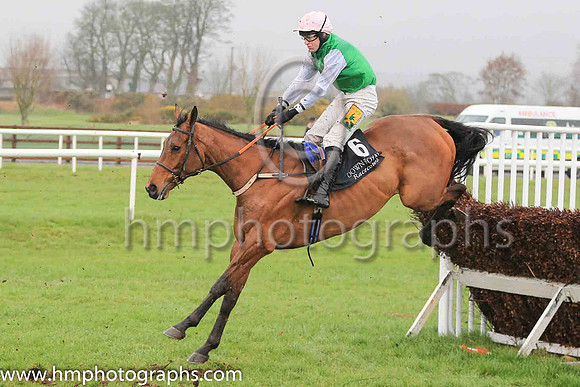 PU Chase End Charlie and J S McGarvey ( 6 , green, white sleeves ) Trainer - Gary McGill , Owner - Gary McGill
