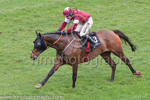 01st Monbeg Notorious and D F O'Regan ( 3 , maroon, white star ) Trainer - G Elliott , Owner - Gigginstown House Stud