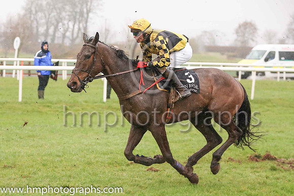 04th Duckphil and Mr N Gault 7 ( 3 , dark blue, yellow cross sashes ) Trainer - S Millar , Owner - Miss Aileen O?Sullivan