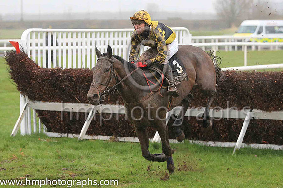 04th Duckphil and Mr N Gault 7 ( 3 , dark blue, yellow cross sashes ) Trainer - S Millar , Owner - Miss Aileen O?Sullivan
