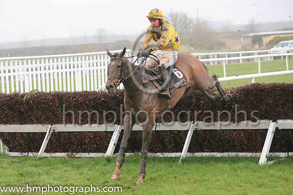 06th Mr Cosmos and Mr P C Bannon 7 ( 6 , yellow, purple stars ) Trainer - W J McLernon , Owner - Pennyhill Punters Club