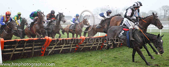 10th Mary Of De Sorrows and P J Cawley ( 2 , black and white hlvd ) Trainer - G P Cromwell , Owner - Martin Hannan