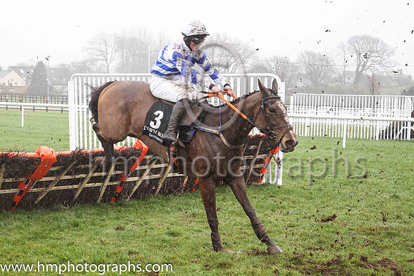 PU Villa Moura and S A Mulcahy ( 3 , blue and white chevrons ) Trainer - Denis Hogan , Owner - P Mooney