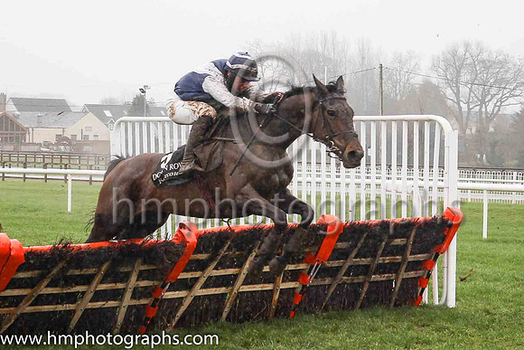 04th Bellaney Gem and Dylan Johnston 4 ( 5 , blue, white chevron ) Trainer - S R B Crawford , Owner - J W Rosbotham