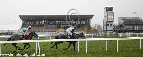 05th Hollow Moon and Mr D G Lavery 3 ( 4 , white, green sleeves ) Trainer - B R Hamilton , Owner - Neville Reid  David Laverty