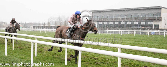 01st Delvino and Mr M J''Hare ( 2 , pink, white hoop ) Trainer - D A McLoughlin , Owner - Mrs P J Conway