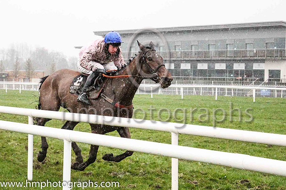 01st Delvino and Mr M J O'Hare ( 2 , pink, white hoop ) Trainer - D A McLoughlin , Owner - Mrs P J Conway