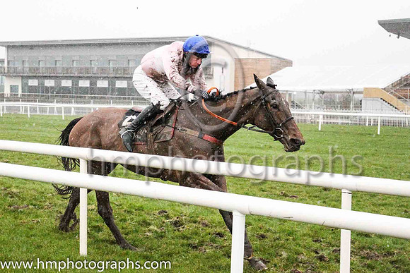 01st Delvino and Mr M J O'Hare ( 2 , pink, white hoop ) Trainer - D A McLoughlin , Owner - Mrs P J Conway