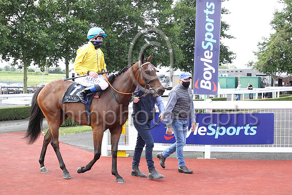 01st Cherry Bloom and C D Hayes ( 7 , yellow,light blue cap ) Trainer - W McCreery , Owner - Renzo Forni