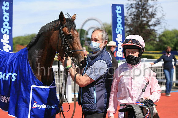 01st Iowa   and M C Hussey ( 13 , salmon ) Trainer - A P O Brien , Owner - Mrs John Magnier   Michael Tabor   Derrick Smith