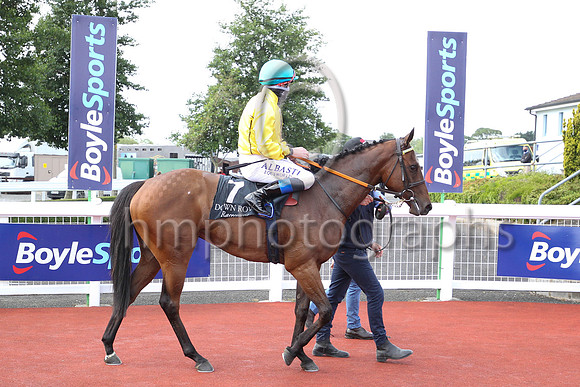 01st Cherry Bloom and C D Hayes ( 7 , yellow,light blue cap ) Trainer - W McCreery , Owner - Renzo Forni