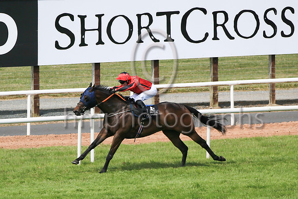 01st Brave Display  and J A Heffernan ( 5 , red, black seams ) Trainer - J J Lambe , Owner - R P Behan