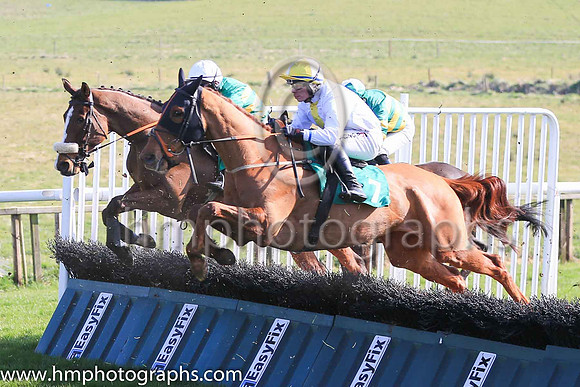 01st Benefit North and D F O'Regan ( 7 , white, yellow pane; ) Trainer - C A McBratney , Owner - Cathal M McGovern