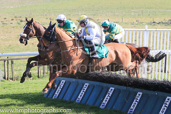 01st Benefit North and D F O'Regan ( 7 , white, yellow pane; ) Trainer - C A McBratney , Owner - Cathal M McGovern