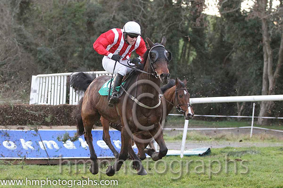 02 Kerrib Castle & Mr M McConville - 2nd (10, red and white stripes) & 01 - FT8E1470-18