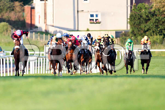 Golan Guy in the lead - CU2D9690-e