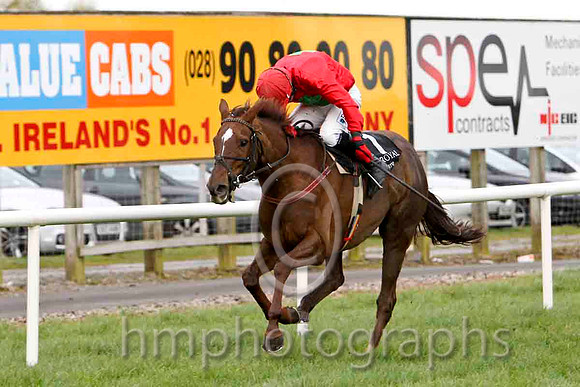 Top Madam & D J Condon - winner (1, red, emerald green cross) - FT8E7656-e