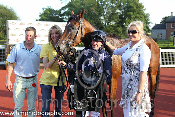 01 Fix It & Caroline Murtagh - winners (5, dark blue, mauve stars ) - FT8E9794