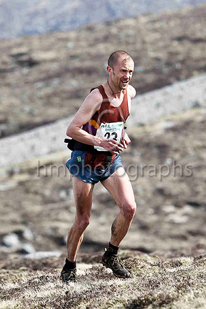Dave Taylor - Dark Peak Fell Runners - 26th in 2.24.39 - FT8E1326-e