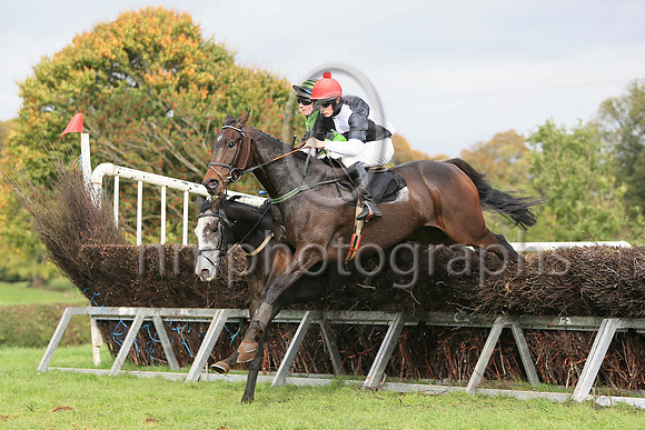 01st BALLYBLACK and C Abernathy ( 1 ,Antrim (H)- BLACK  WHITE QTD; black  white hlvd sleeves; white cap ) Trainer: Colin S. McKeever,, Owner : Dennison, W.W.