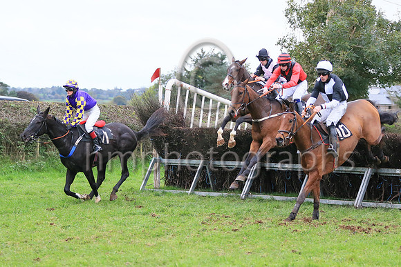 01st LOUGHHILL and S Connor ( 10 ,Antrim (H)- BLACK  WHITE QTD; black  white hlvd sleeves; white cap ) Trainer: Colin S. McKeever , Owner : W.W. Dennison
