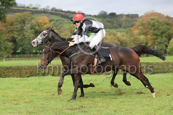 01st BALLYBLACK and C Abernathy ( 1 ,Antrim (H)- BLACK  WHITE QTD; black  white hlvd sleeves; white cap ) Trainer: Colin S. McKeever,, Owner : Dennison, W.W.