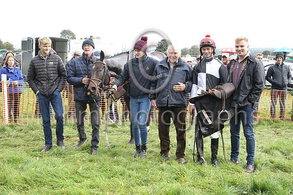 Mrs Alison Millar, INHS Representative and Frankie Fitzsimmons enjoyning the craic at East Antrim Point to Point at Loughanmore on 23rd October 2021