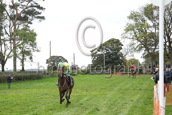 01st HARTUR D'ARC (FR) and D G Lavery ( 25 , YELLOW,green cross of lorraine; yellow sleeves,green chevrons; yellow  green hooped cap ) Trainer: Patrick Eugene Turley,, Owner : Mary Kelly