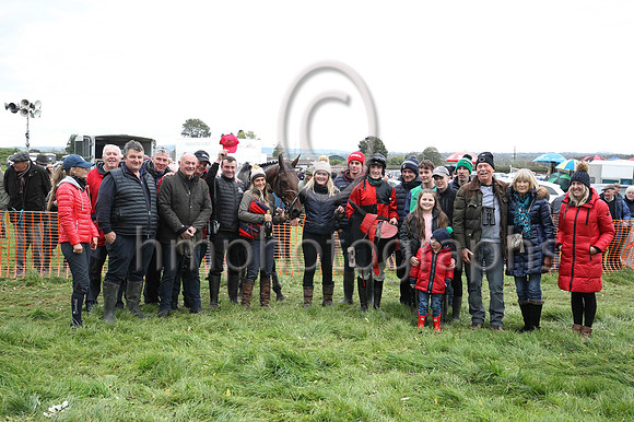 01st BALLYDAM (FR) and B W Harvey ( 3 , RED  BLACK QTD; red sleeves; black cap ) Trainer: B.R. Hamilton,, Owner : Syndicate The Lonely Poet