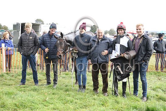 01st BALLYBLACK and C Abernathy ( 1 ,Antrim (H)- BLACK  WHITE QTD; black  white hlvd sleeves; white cap ) Trainer: Colin S. McKeever,, Owner : Dennison, W.W.