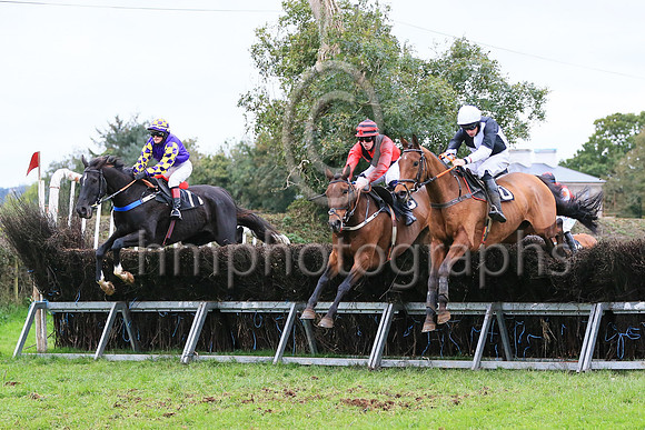 01st LOUGHHILL and S Connor ( 10 ,Antrim (H)- BLACK  WHITE QTD; black  white hlvd sleeves; white cap ) Trainer: Colin S. McKeever , Owner : W.W. Dennison