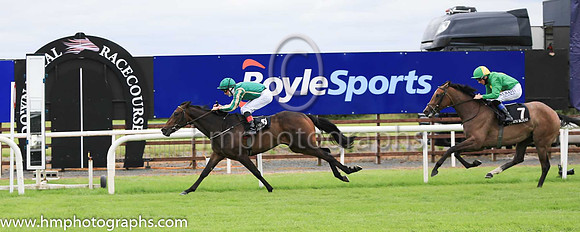 01st Measure Of Magic and S B Kelly?3 ( 6 , green, yellow seam ) Trainer - J P Murtagh