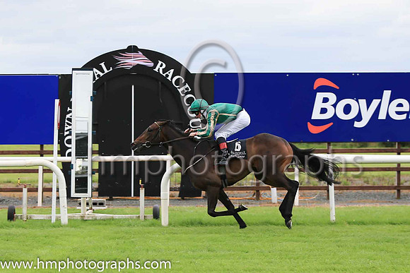 01st Measure Of Magic and S B Kelly ( 6 , green, yellow seam ) Trainer - J P Murtagh