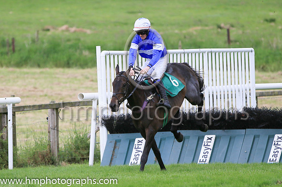 04th So Ladylike (6 ,royal blue, white hoop ) Jockey: S O'Callaghan(4) ,Trainer: C A McBratney