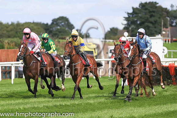 02nd Varna Gold?and J G Gilligan ( 4 , blue, white cross ) Trainer - P J Gilligan , Owner - G P Keeley