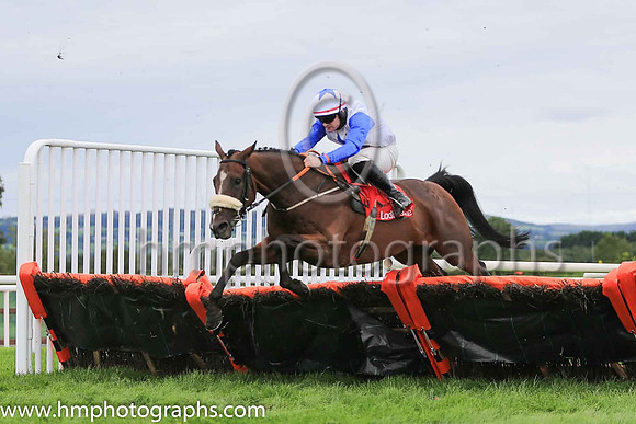 05th Belfast Banter and K C Sexton ( 1 , white, blue star ) Trainer - Peter Fahey , Owner - Direct Bloodstock Limited