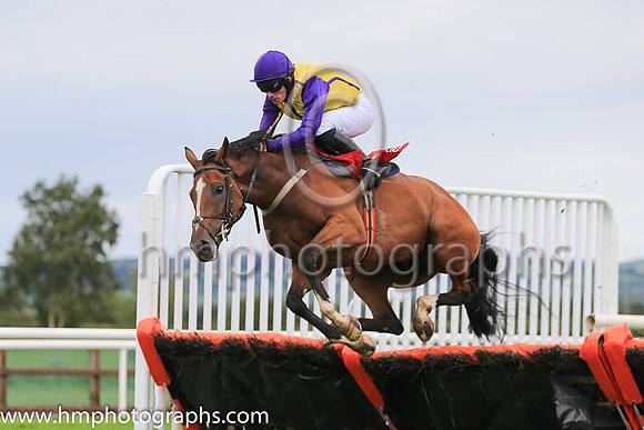 08th Arago and S D Torrens ( 5 , yellow, blue seams ) Trainer - M Torrens , Owner - Joseph John Johnston